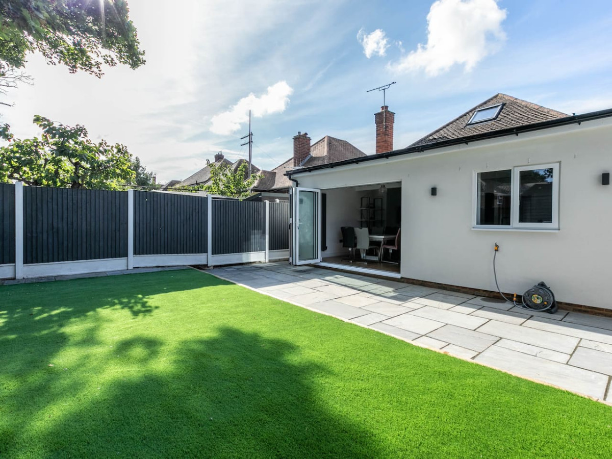 Broadstairs | Family Bungalow | Huge Kitchen | Parking | Quiet Cul-de-Sac in 14 Saint James Avenue - Property image 26 - VivreStays