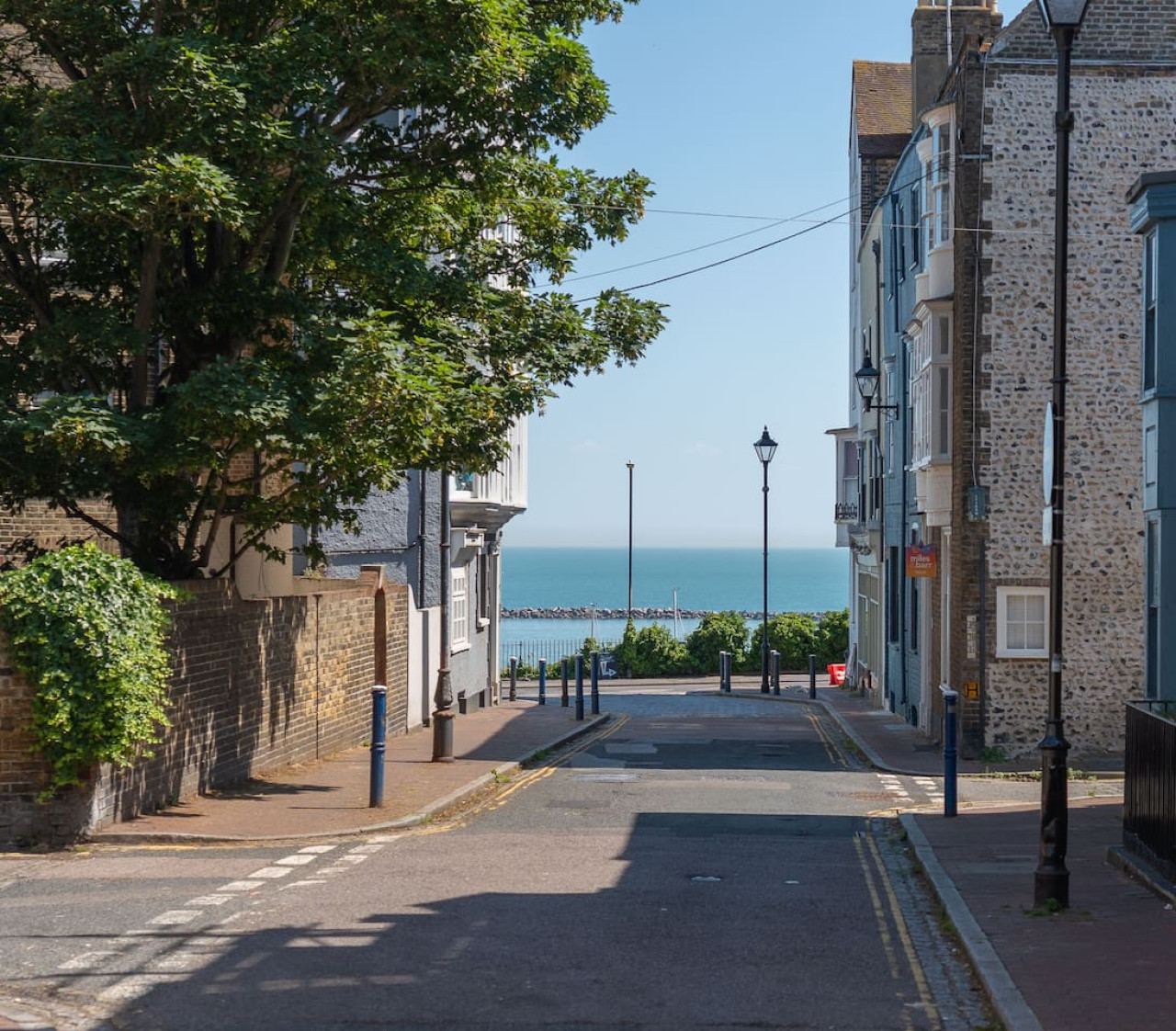 Ramsgate | Elegant Georgian Home | Harbour | Beach in 38 Addington Street - Property image 27 - VivreStays