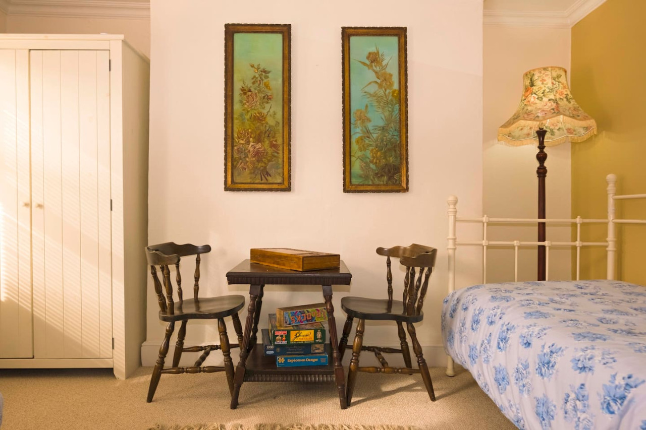 Ramsgate | Elegant Georgian Home | Harbour | Beach in 38 Addington Street - Property image 23 - VivreStays