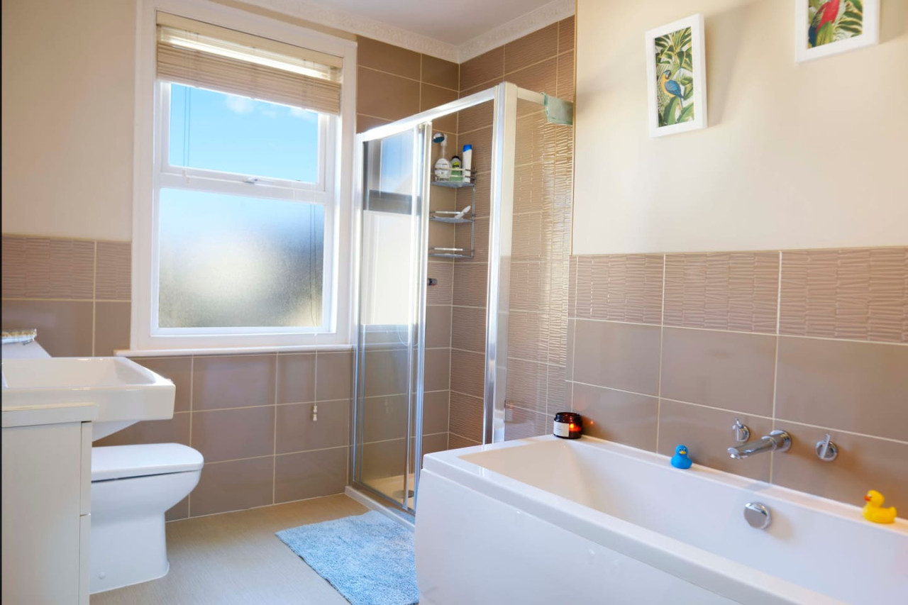 Ramsgate | Elegant Georgian Home | Harbour | Beach in 38 Addington Street - Property image 19 - VivreStays