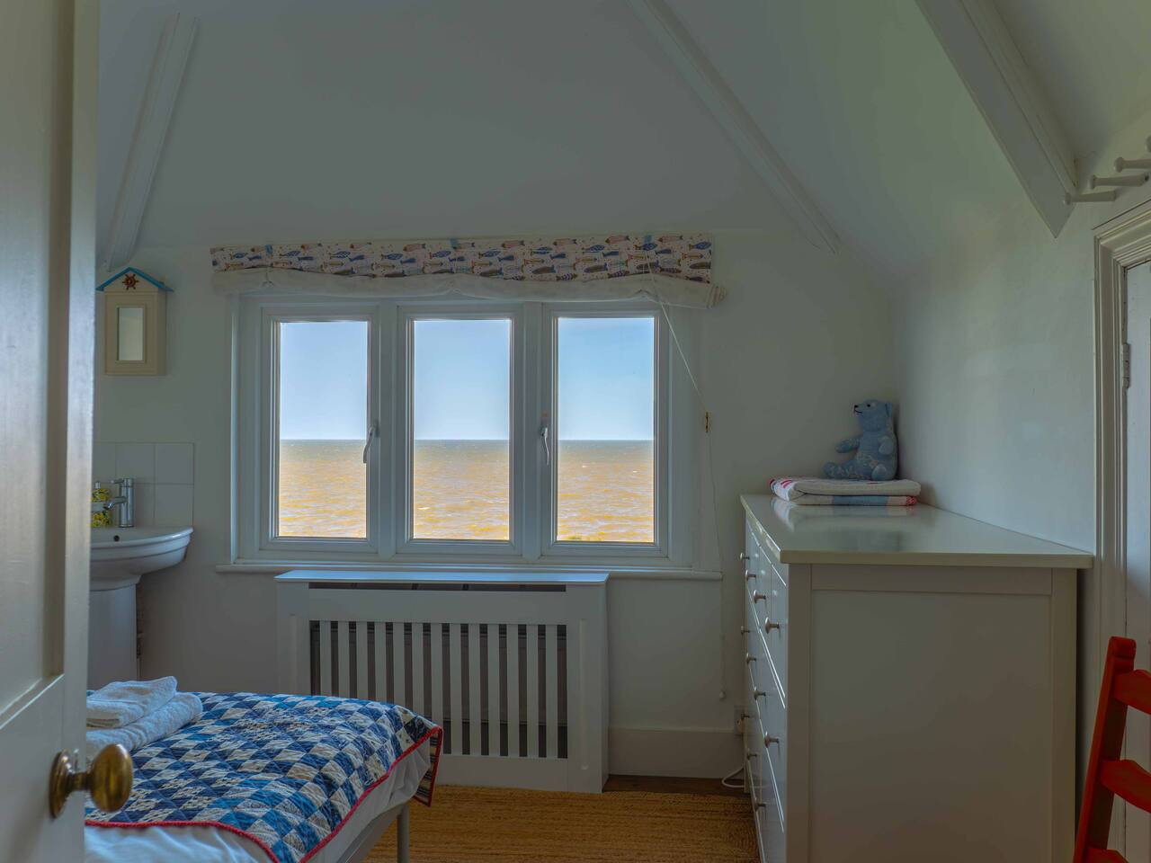 Westgate | Stunning Sea Views, Logburner, Gardens in 4 Carlton Road East Bayside House - Property image 42 - VivreStays