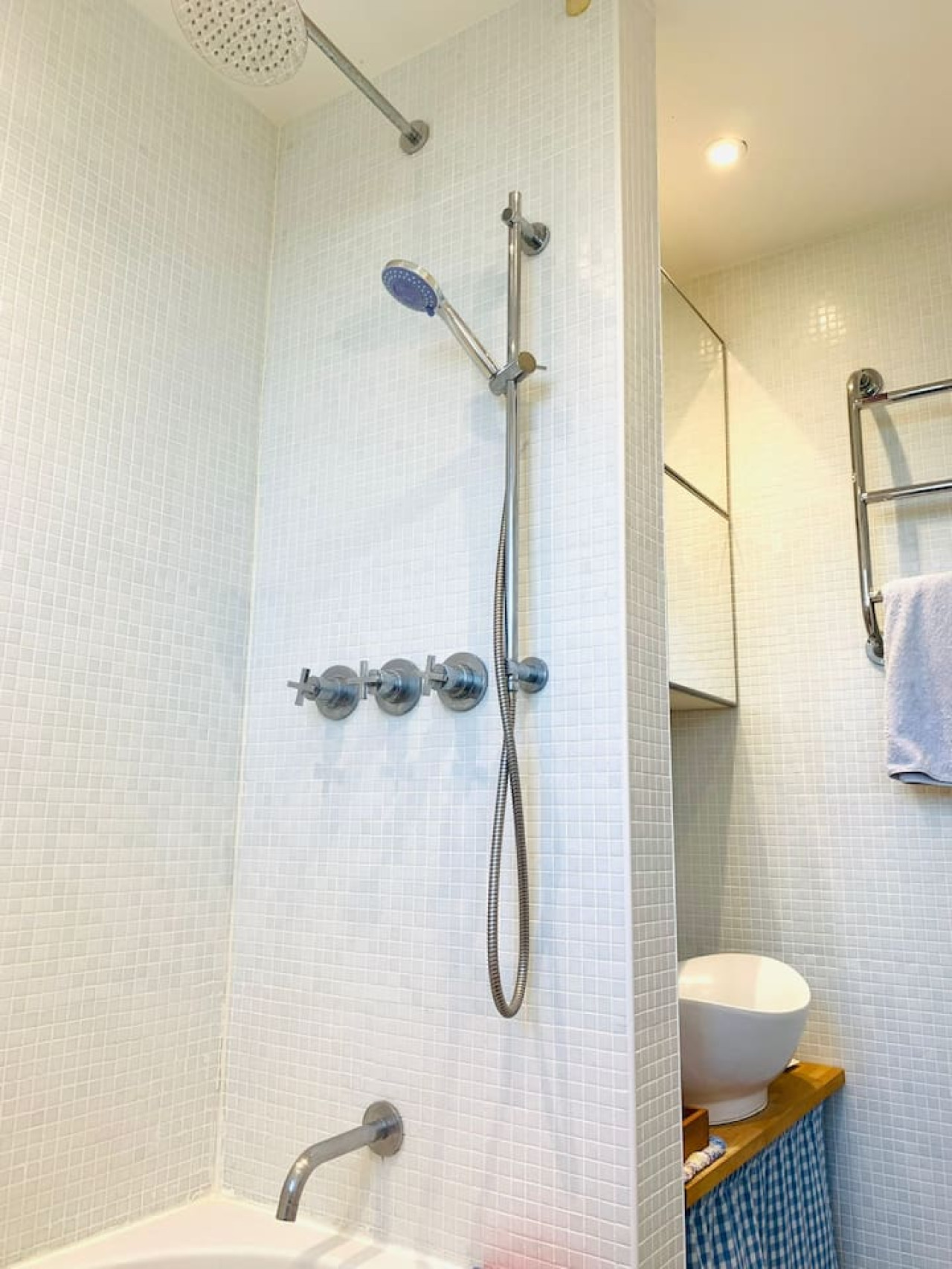 Westgate | Stunning Sea Views, Logburner, Gardens in 4 Carlton Road East Bayside House - Property image 35 - VivreStays