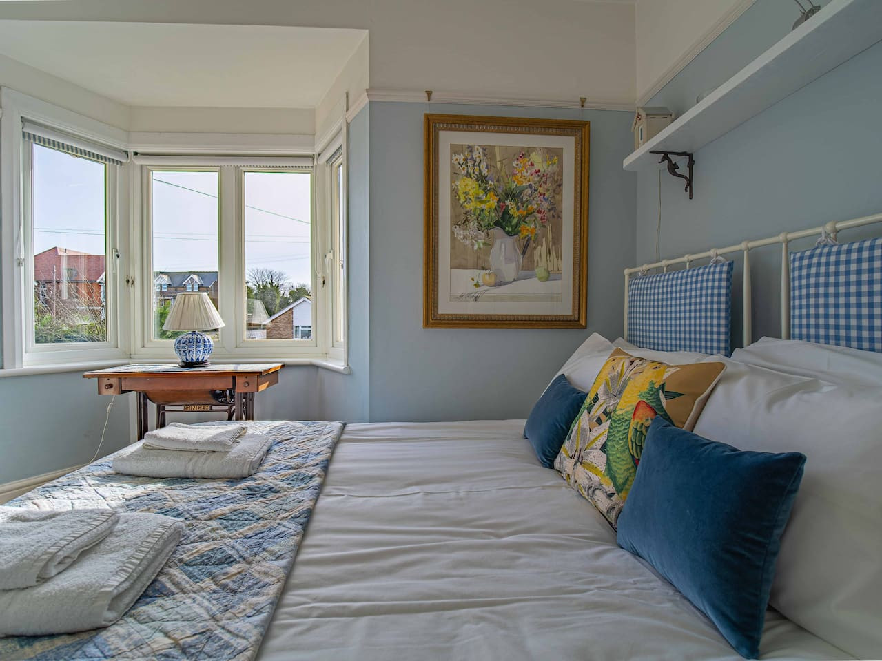 Westgate | Stunning Sea Views, Logburner, Gardens in 4 Carlton Road East Bayside House - Property image 53 - VivreStays