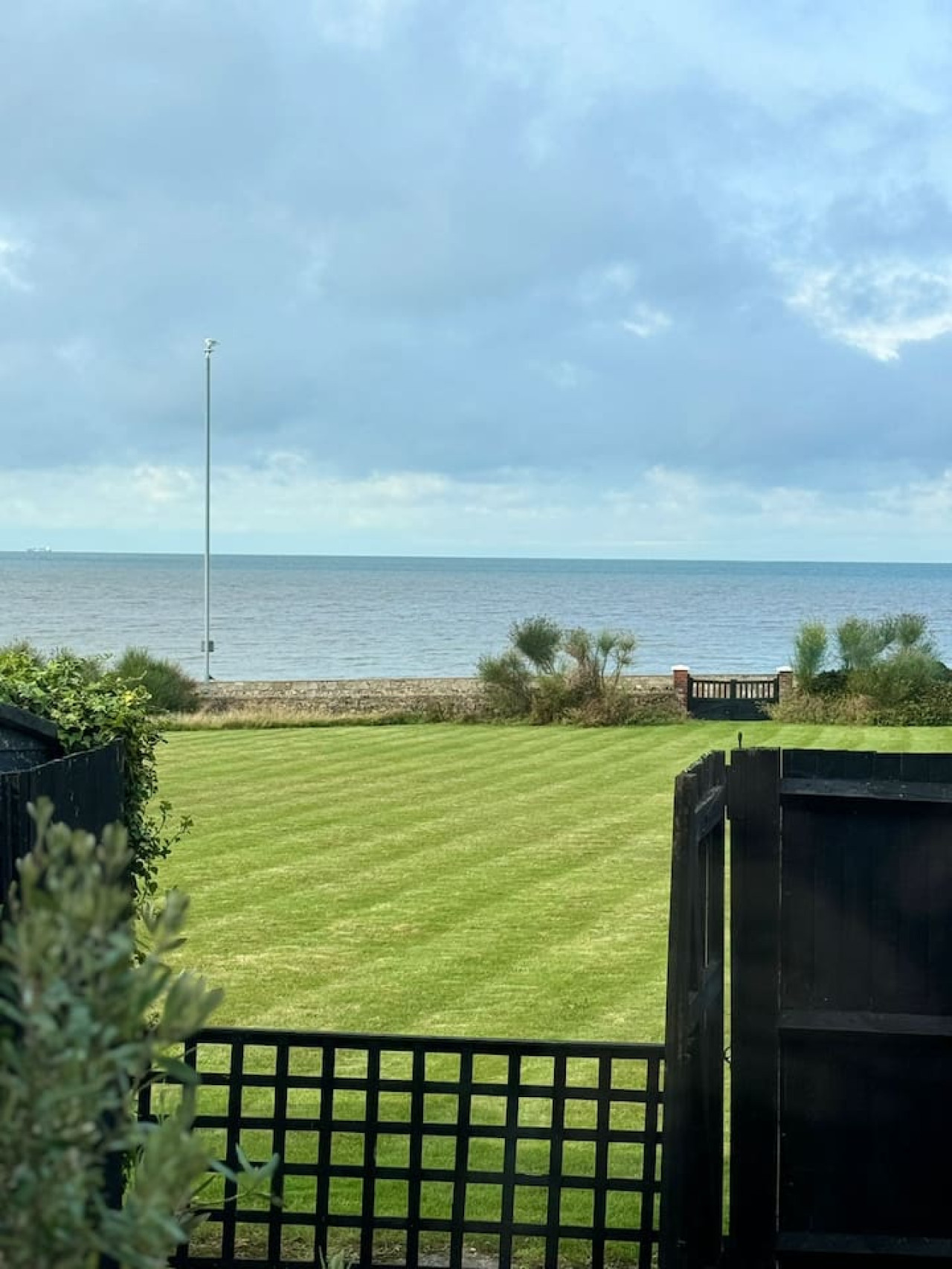 Westgate | Stunning Sea Views, Logburner, Gardens in 4 Carlton Road East Bayside House - Property image 18 - VivreStays
