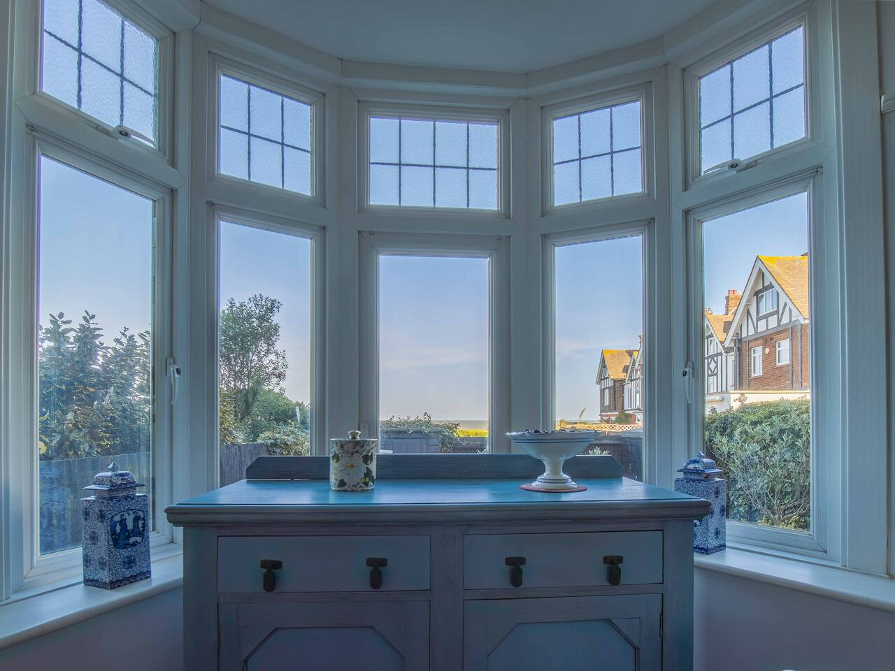 Westgate | Stunning Sea Views, Logburner, Gardens in 4 Carlton Road East Bayside House - Property image 32 - VivreStays