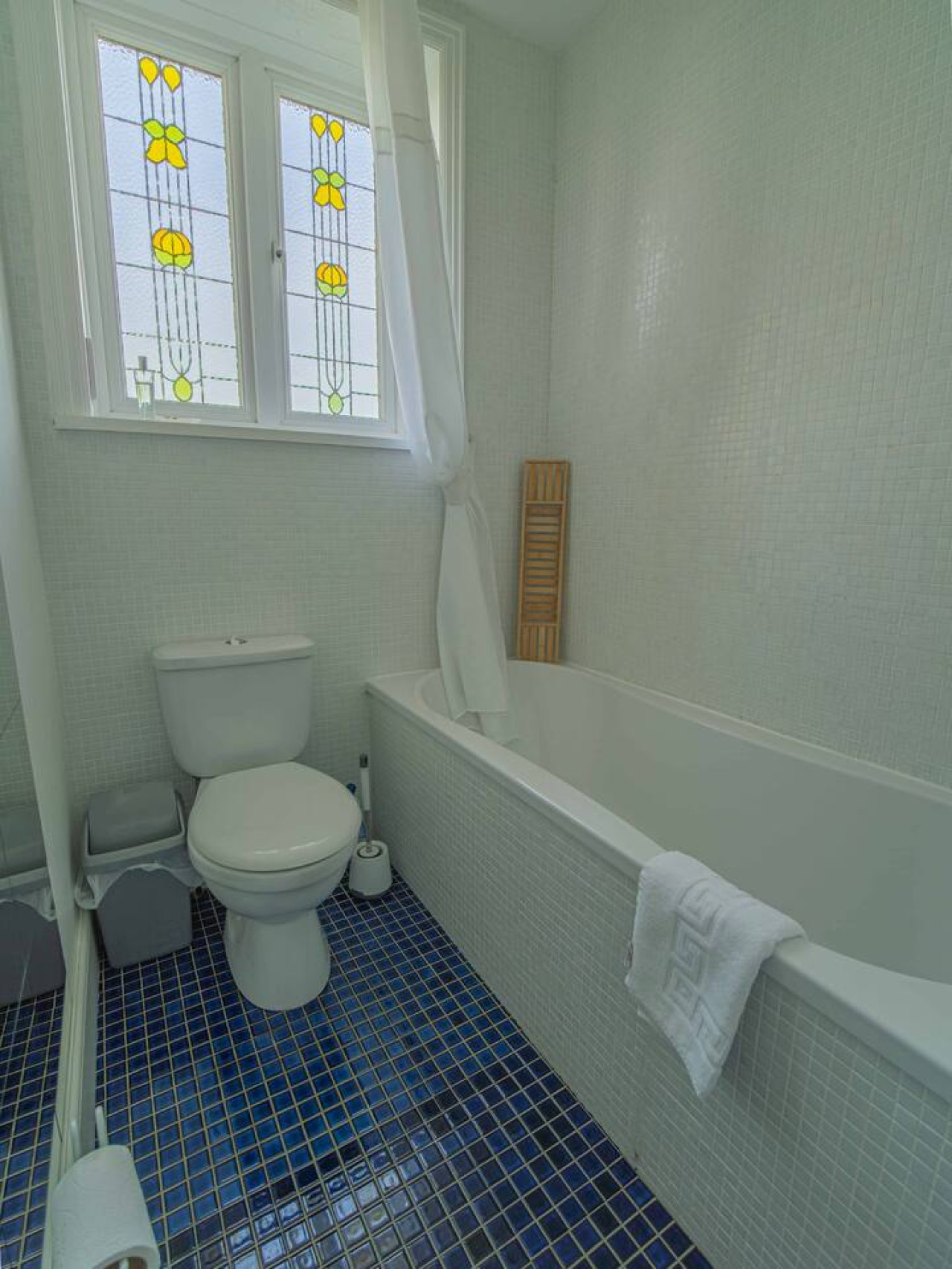 Westgate | Stunning Sea Views, Logburner, Gardens in 4 Carlton Road East Bayside House - Property image 34 - VivreStays