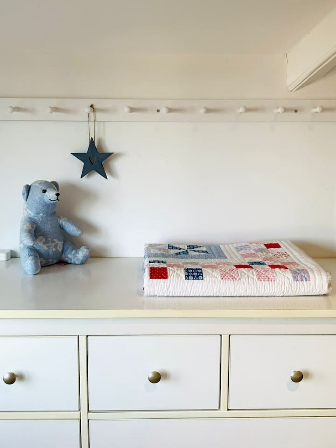 Westgate | Stunning Sea Views, Logburner, Gardens in 4 Carlton Road East Bayside House - Property image 10 - VivreStays