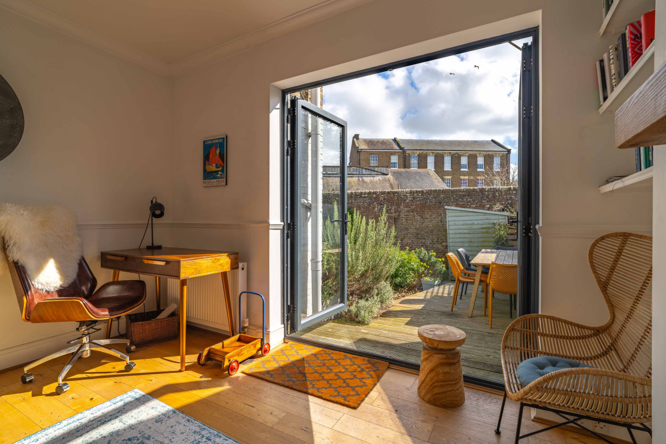 Deal |Stylish Home, Logburner, near Beach & Castle in 73 Gladstone Road - Property image 29 - VivreStays