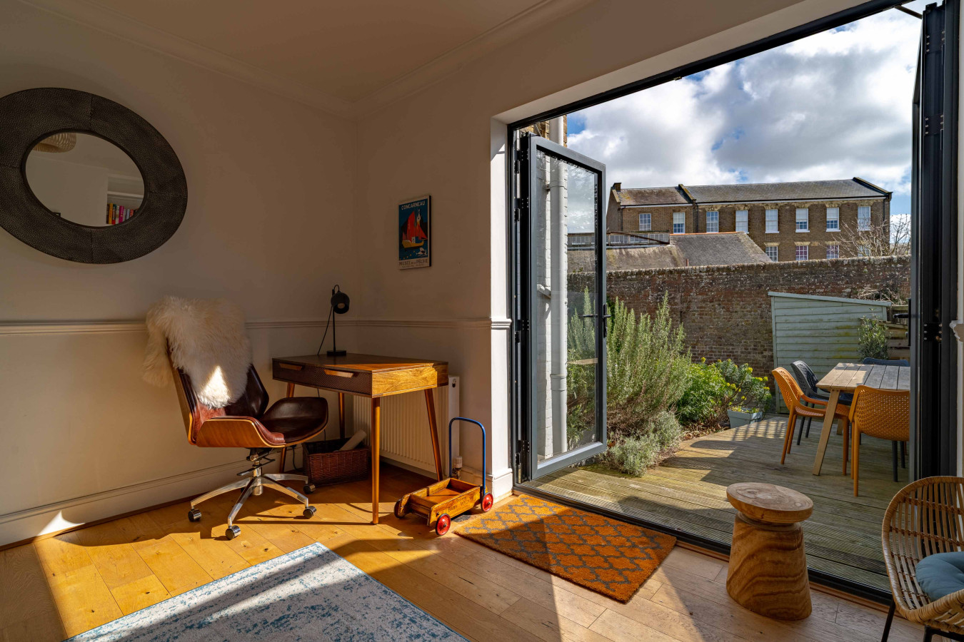 Deal |Stylish Home, Logburner, near Beach & Castle in 73 Gladstone Road - Property image 31 - VivreStays