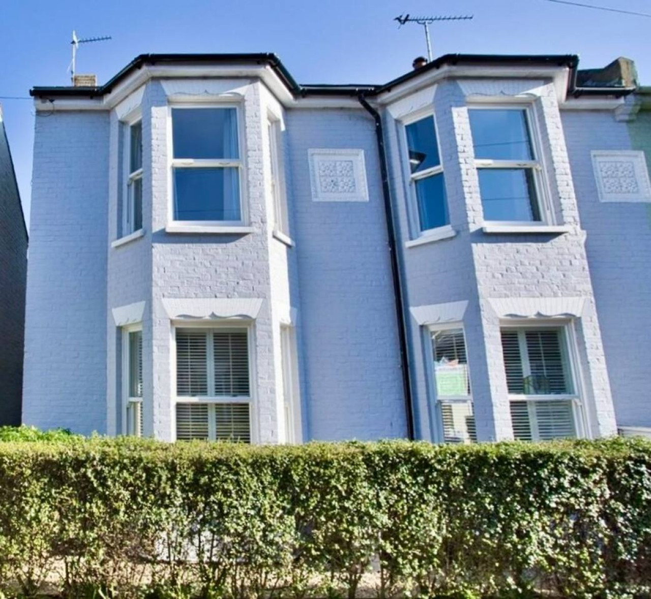 Deal |Stylish Home, Logburner, near Beach & Castle in 73 Gladstone Road - Property image 14 - VivreStays