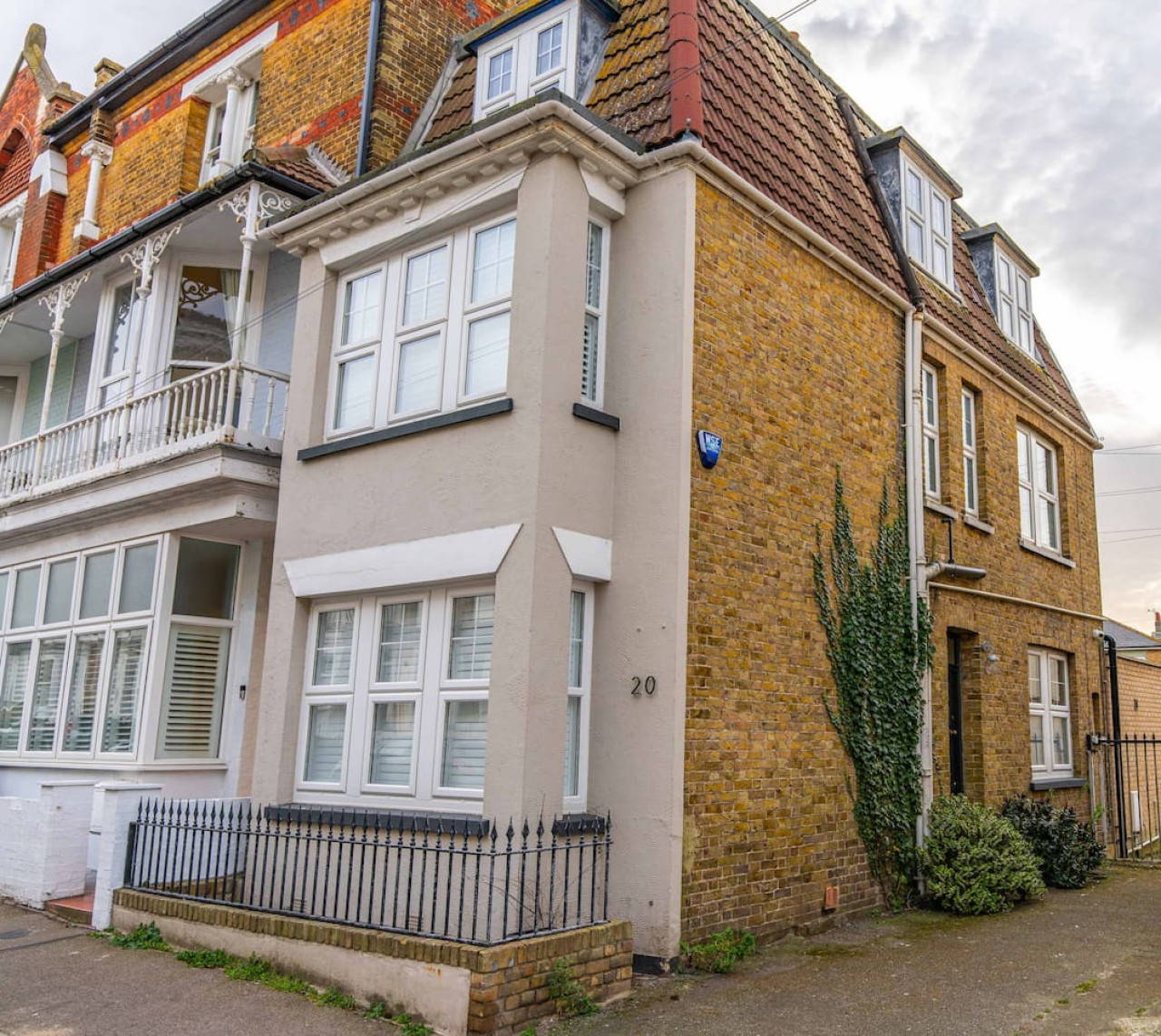 Margate | Heritage Home | Luxurious Beds | Garden in 20 Ethelbert Road - Property image 33 - VivreStays