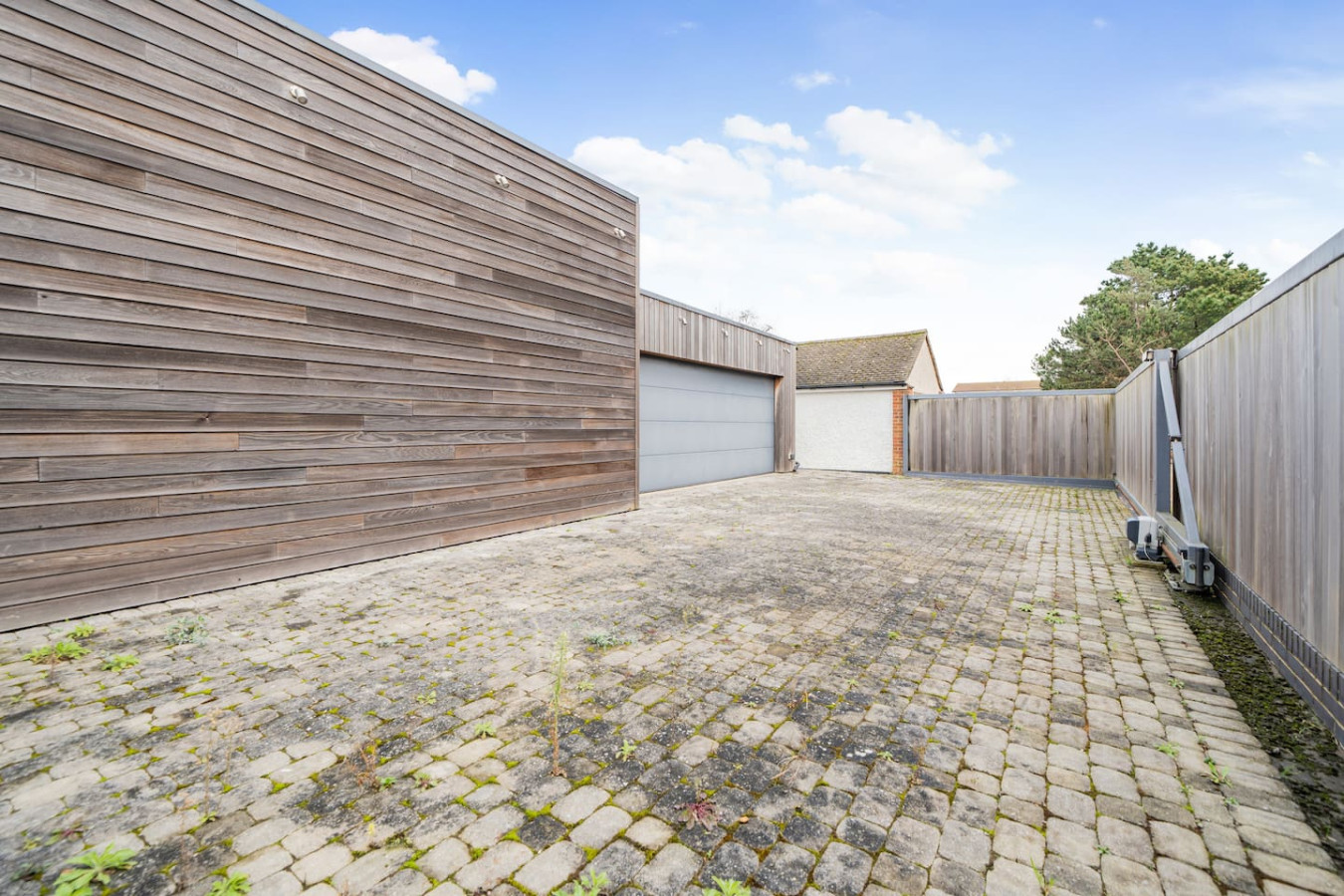 Whitstable | 4 bd | Pool | Games Room | Cinema in 58 Marine Parade - Property image 35 - VivreStays