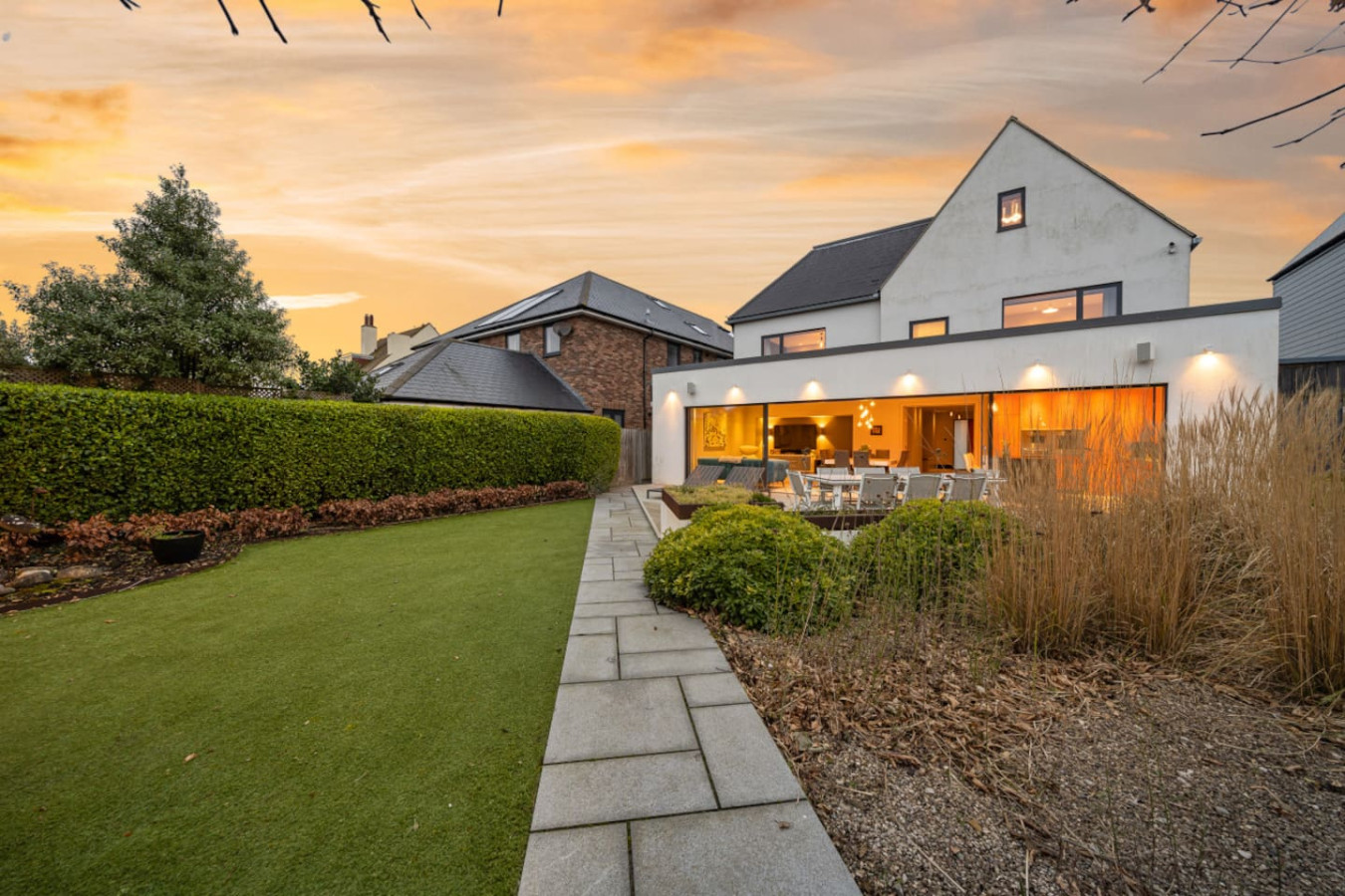Whitstable | 4 bd | Pool | Games Room | Cinema in 58 Marine Parade - Property image 61 - VivreStays