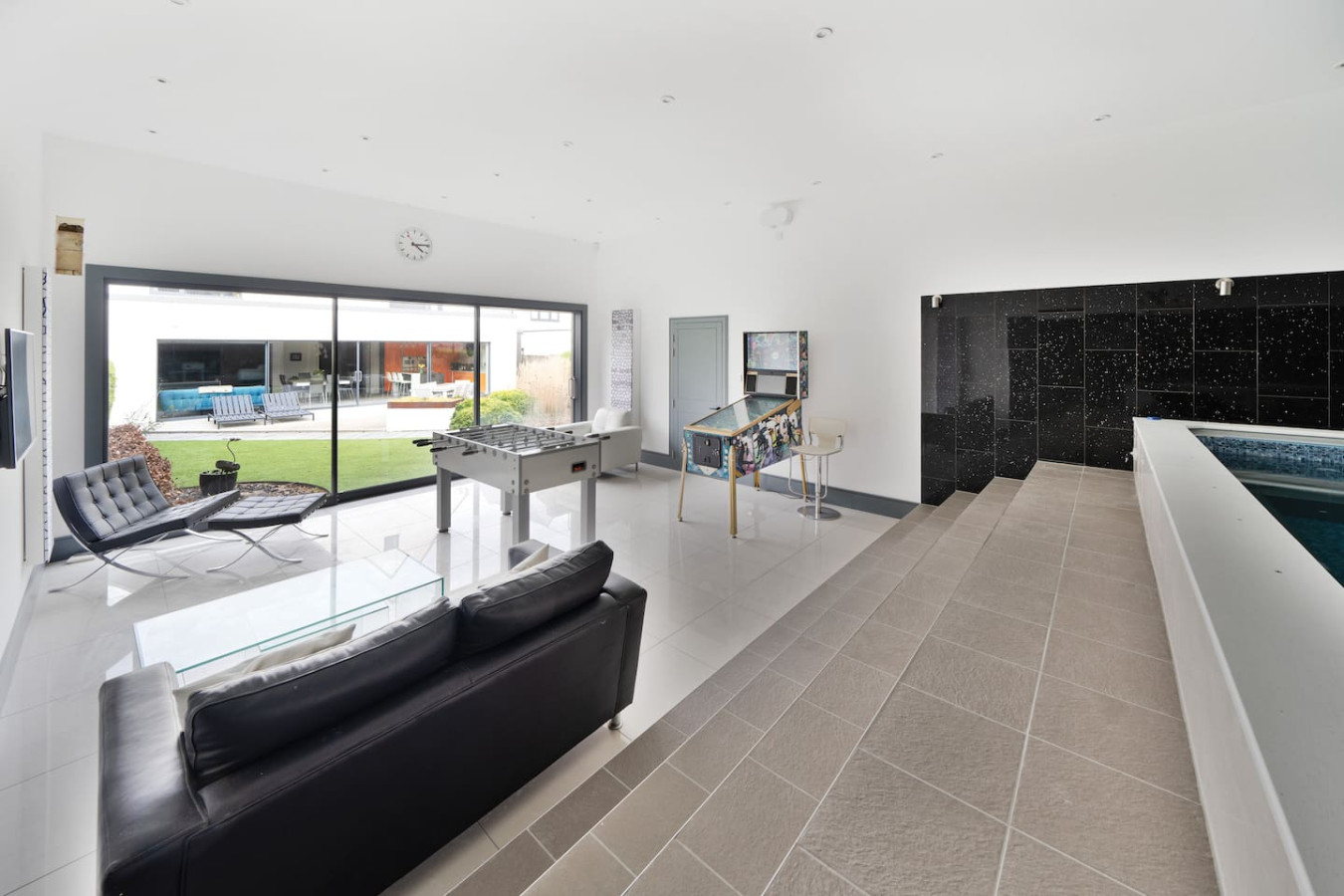 Whitstable | 4 bd | Pool | Games Room | Cinema in 58 Marine Parade - Property image 34 - VivreStays