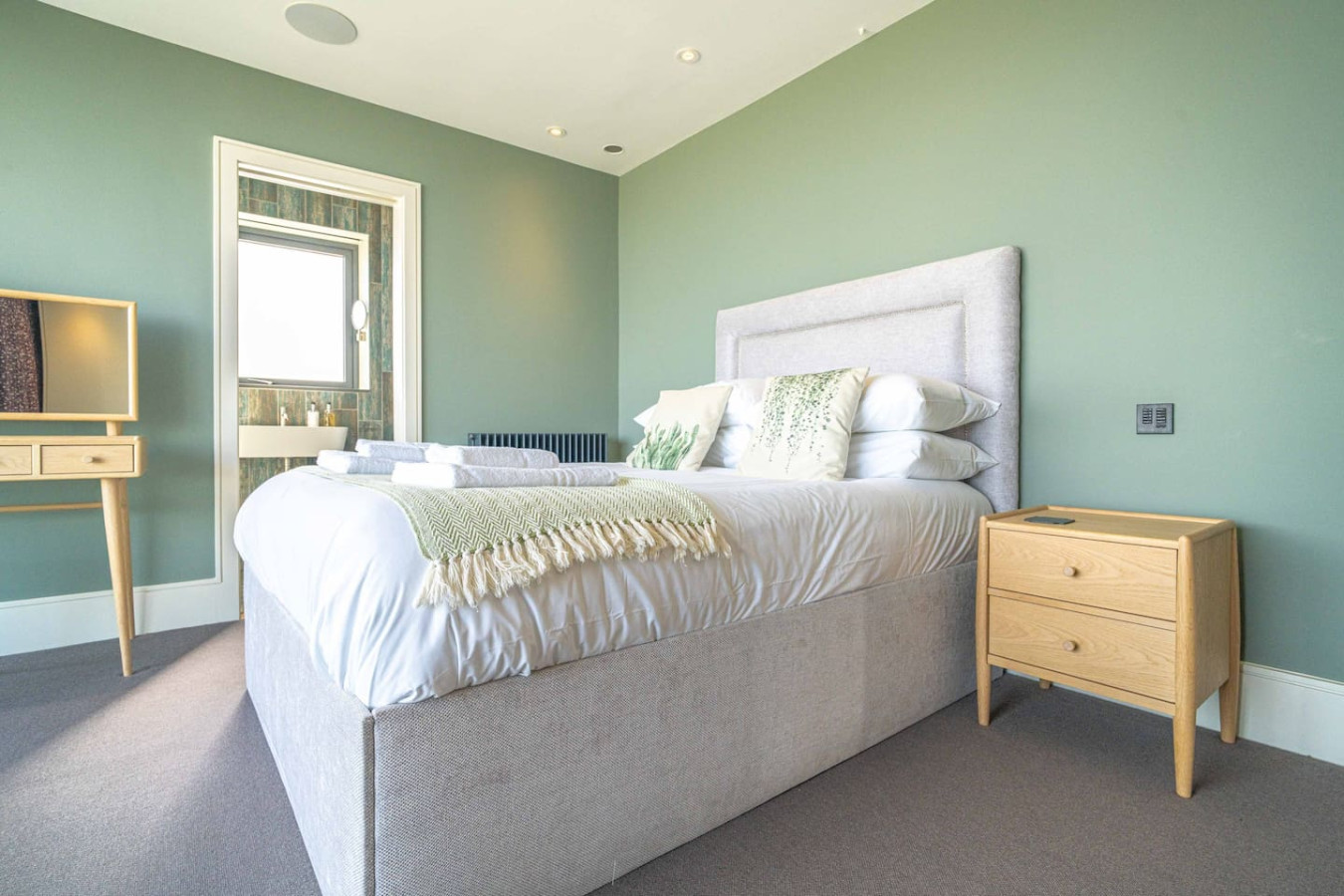 Whitstable | 4 bd | Pool | Games Room | Cinema in 58 Marine Parade - Property image 91 - VivreStays
