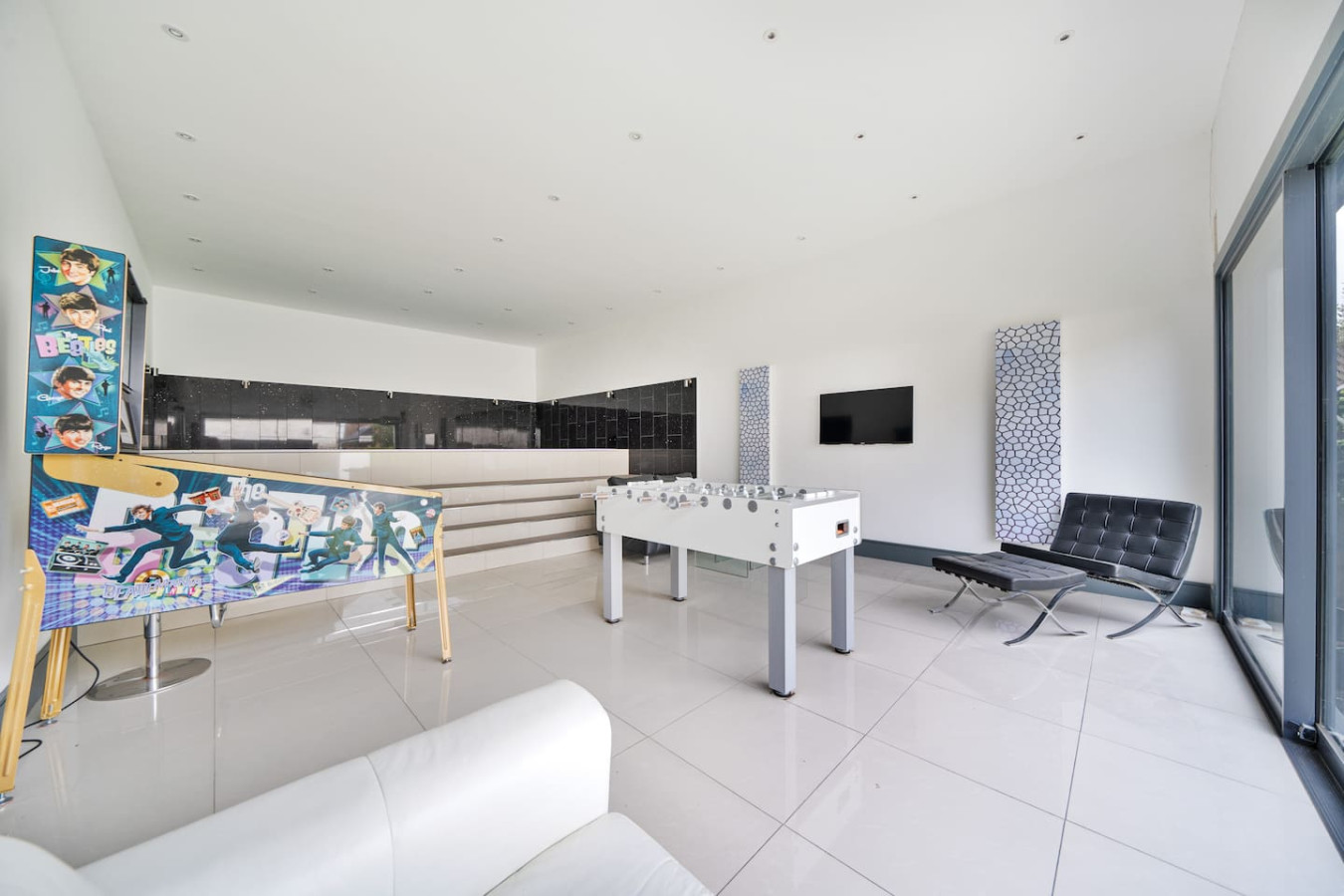 Whitstable | 4 bd | Pool | Games Room | Cinema in 58 Marine Parade - Property image 30 - VivreStays