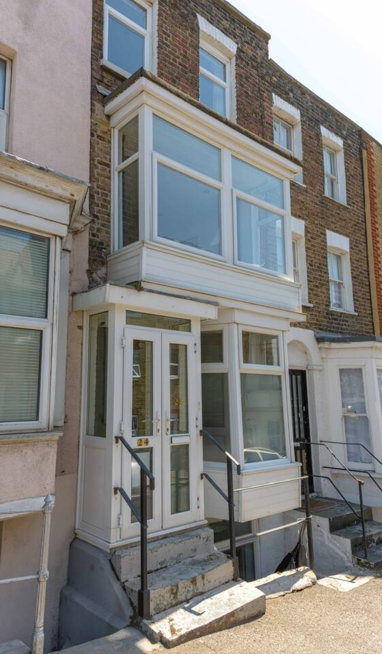 Margate |Stylish House nr Old Town | Beach |Garden |3bedrooms in 24 Dane Hill - Property image 39 - VivreStays