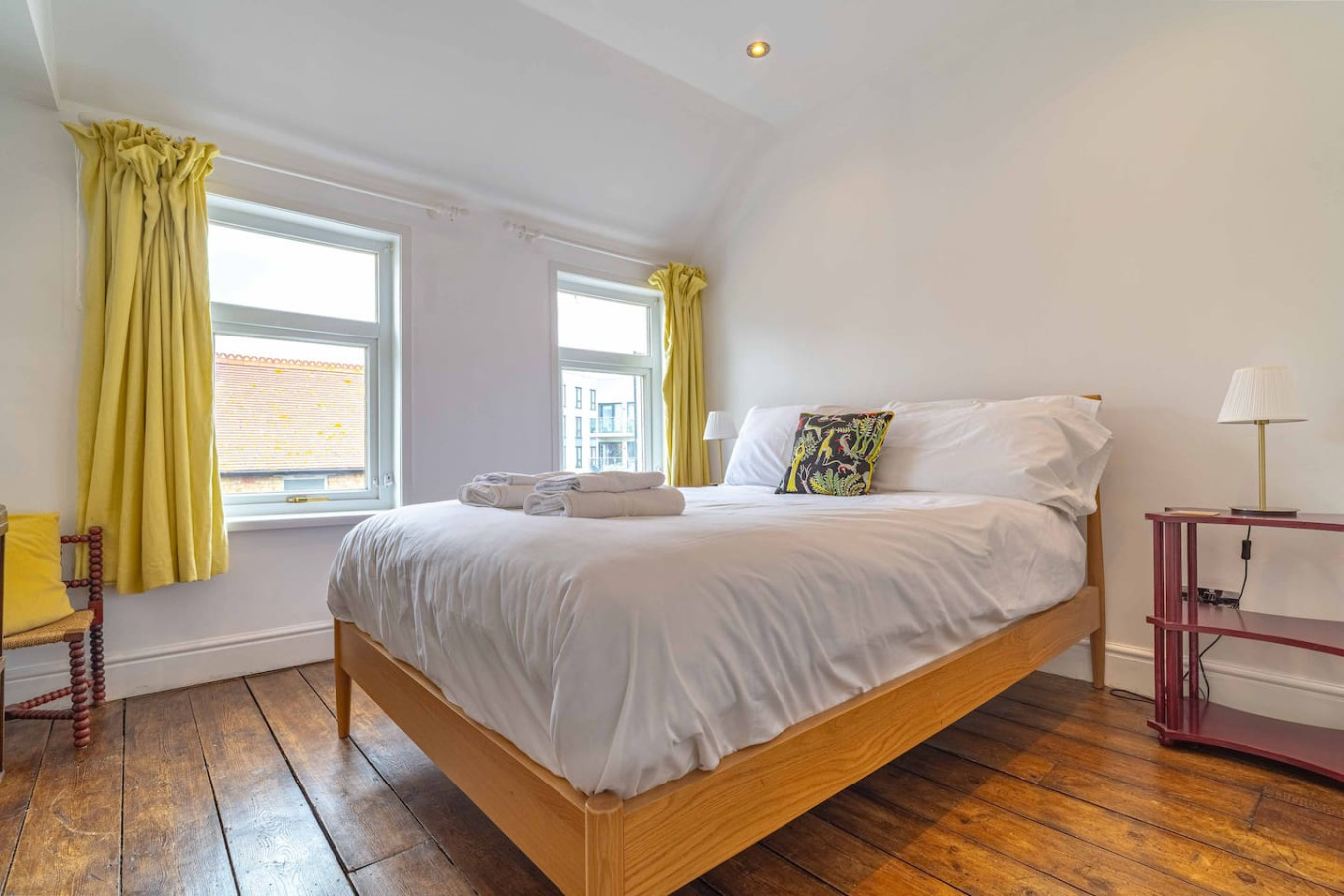Margate |Stylish House nr Old Town | Beach |Garden |3bedrooms in 24 Dane Hill - Property image 6 - VivreStays