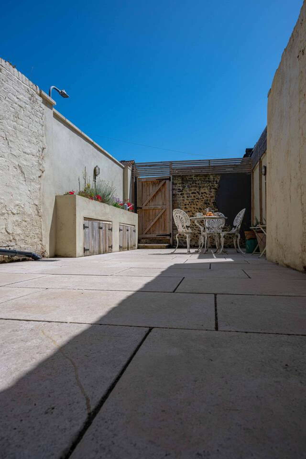 Margate |Stylish House nr Old Town | Beach |Garden |3bedrooms in 24 Dane Hill - Property image 23 - VivreStays