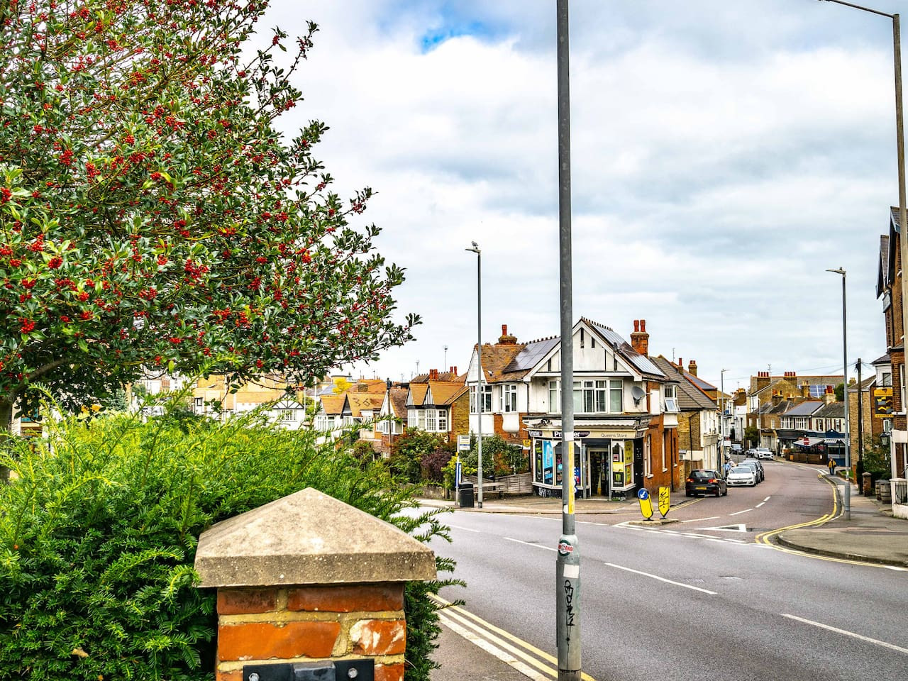 Broadstairs | Spacious Heritage House | 5Beds & 2 Bathrooms | Central Location in 53 Queens Road - Property image 26 - VivreStays