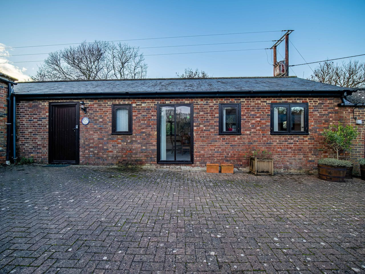 Rural Canterbury | Sheep Shed | Barn Conversion on a Farm | sleeps 4 in The Sheep Shed, Mill Lane, Courthope Farm - Property image 26 - VivreStays