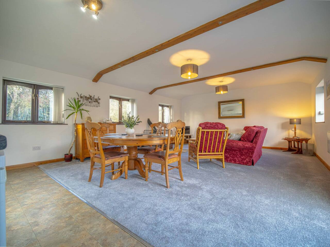 Rural Canterbury | Sheep Shed | Barn Conversion on a Farm | sleeps 4 in The Sheep Shed, Mill Lane, Courthope Farm - Property image 2 - VivreStays