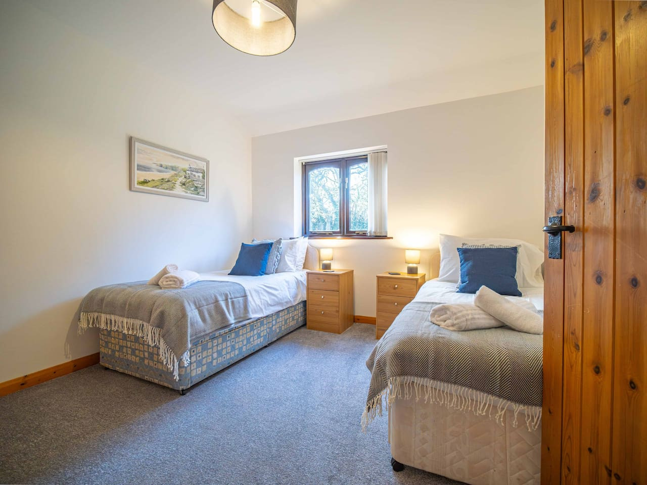 Rural Canterbury | Sheep Shed | Barn Conversion on a Farm | sleeps 4 in The Sheep Shed, Mill Lane, Courthope Farm - Property image 4 - VivreStays