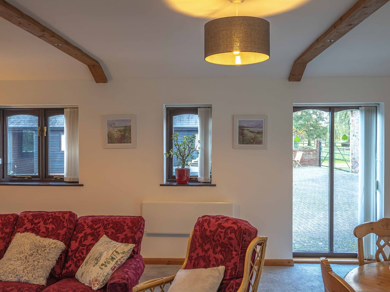 Rural Canterbury | Sheep Shed | Barn Conversion on a Farm | sleeps 4 in The Sheep Shed, Mill Lane, Courthope Farm - Property image 24 - VivreStays