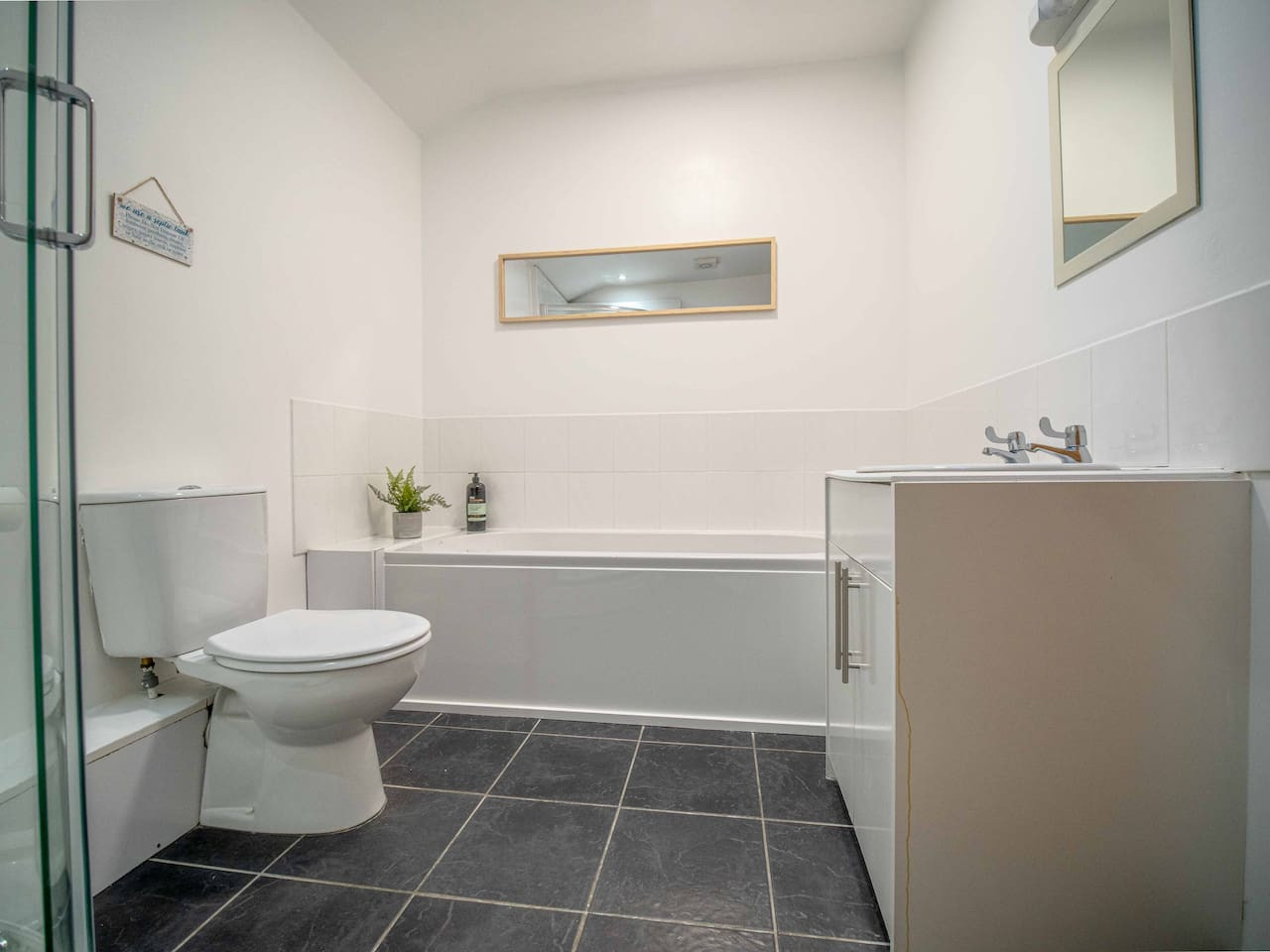 Rural Canterbury | Sheep Shed | Barn Conversion on a Farm | sleeps 4 in The Sheep Shed, Mill Lane, Courthope Farm - Property image 16 - VivreStays