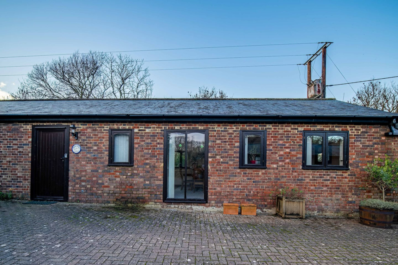 Rural Canterbury | Sheep Shed | Barn Conversion on a Farm | sleeps 4 in The Sheep Shed, Mill Lane, Courthope Farm - Property image 5 - VivreStays
