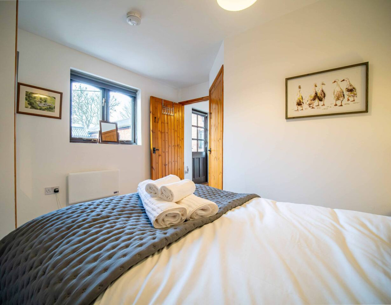 Rural Canterbury |Goose Shed | Courthope Farm Cottage | Cosy Electric Fire in The Goose Shed, Courthope Farm, Mill Lane The Goose Shed - Property image 18 - VivreStays
