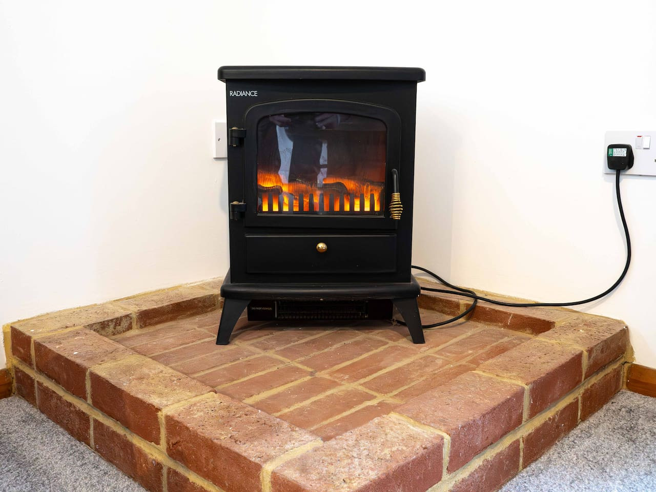 Rural Canterbury |Goose Shed | Courthope Farm Cottage | Cosy Electric Fire in The Goose Shed, Courthope Farm, Mill Lane The Goose Shed - Property image 2 - VivreStays