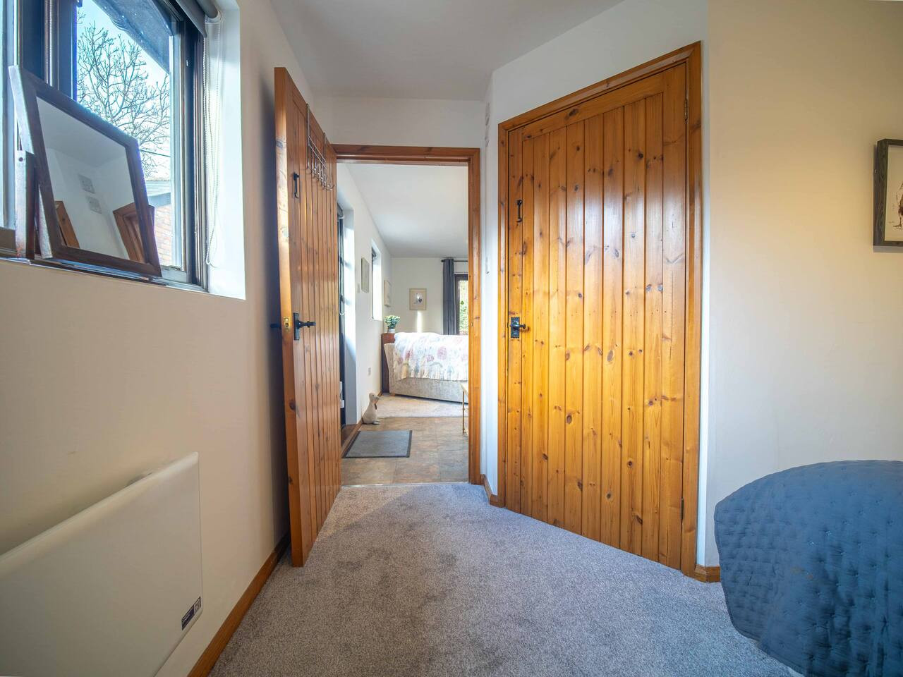 Rural Canterbury |Goose Shed | Courthope Farm Cottage | Cosy Electric Fire in The Goose Shed, Courthope Farm, Mill Lane The Goose Shed - Property image 22 - VivreStays