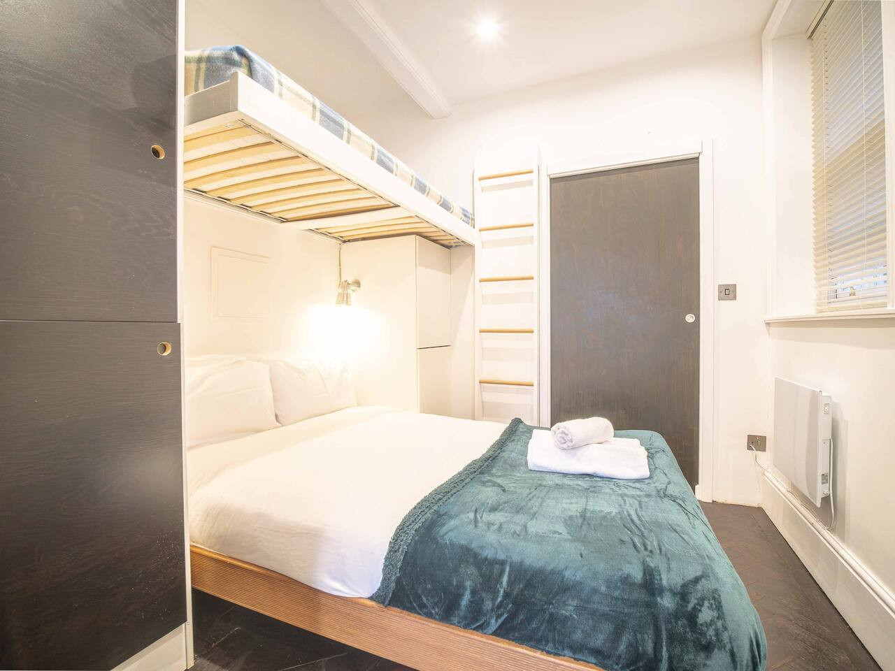 Whitstable |Lilli's Danish Hideaway in Heart of Town | Stylish Interior Decor in 1, 56a High Street - Property image 13 - VivreStays
