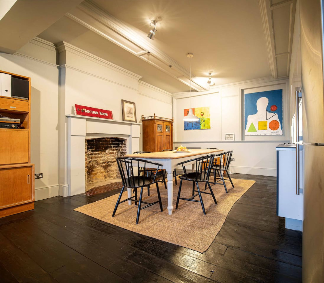 Whitstable |Lilli's Danish Hideaway in Heart of Town | Stylish Interior Decor in 1, 56a High Street - Property image 22 - VivreStays