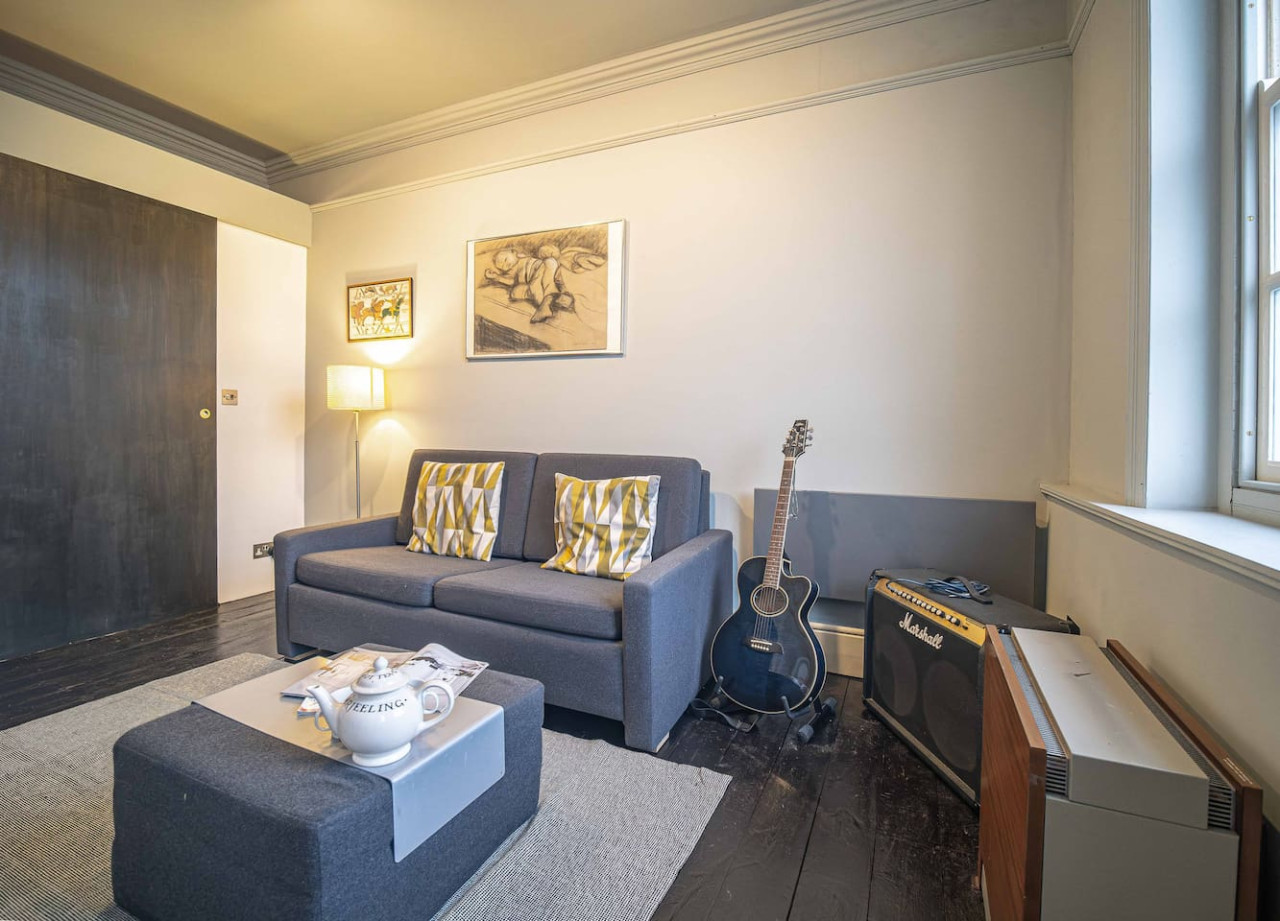 Whitstable |Lilli's Danish Hideaway in Heart of Town | Stylish Interior Decor in 1, 56a High Street - Property image 19 - VivreStays