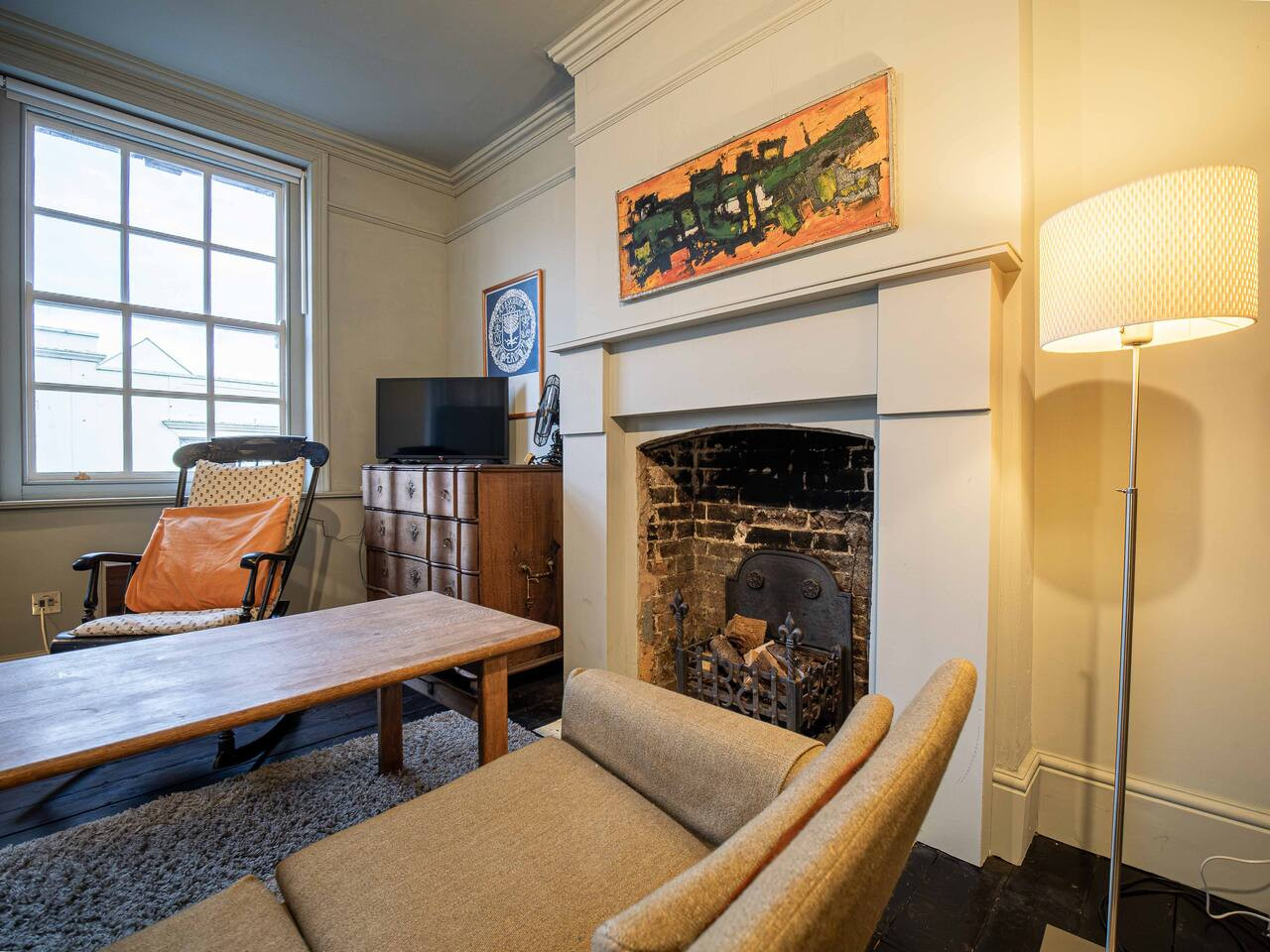 Whitstable |Lilli's Danish Hideaway in Heart of Town | Stylish Interior Decor in 1, 56a High Street - Property image 21 - VivreStays