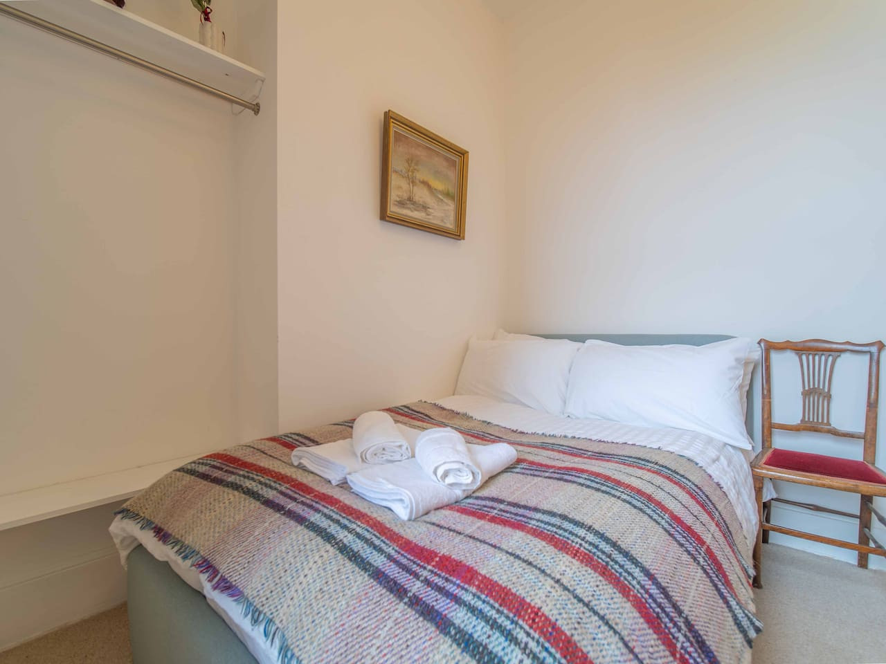 Boutique 2 bed, walk to beach, 15 mins to Old Town in 3, 14 Dalby Square - Property image 11 - VivreStays