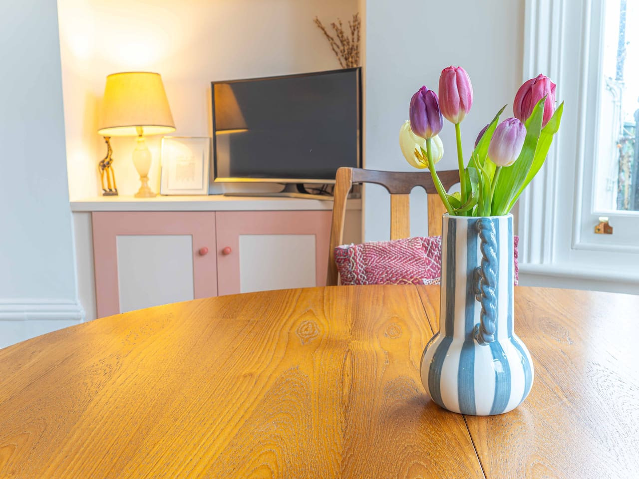 Boutique 2 bed, walk to beach, 15 mins to Old Town in 3, 14 Dalby Square - Property image 27 - VivreStays