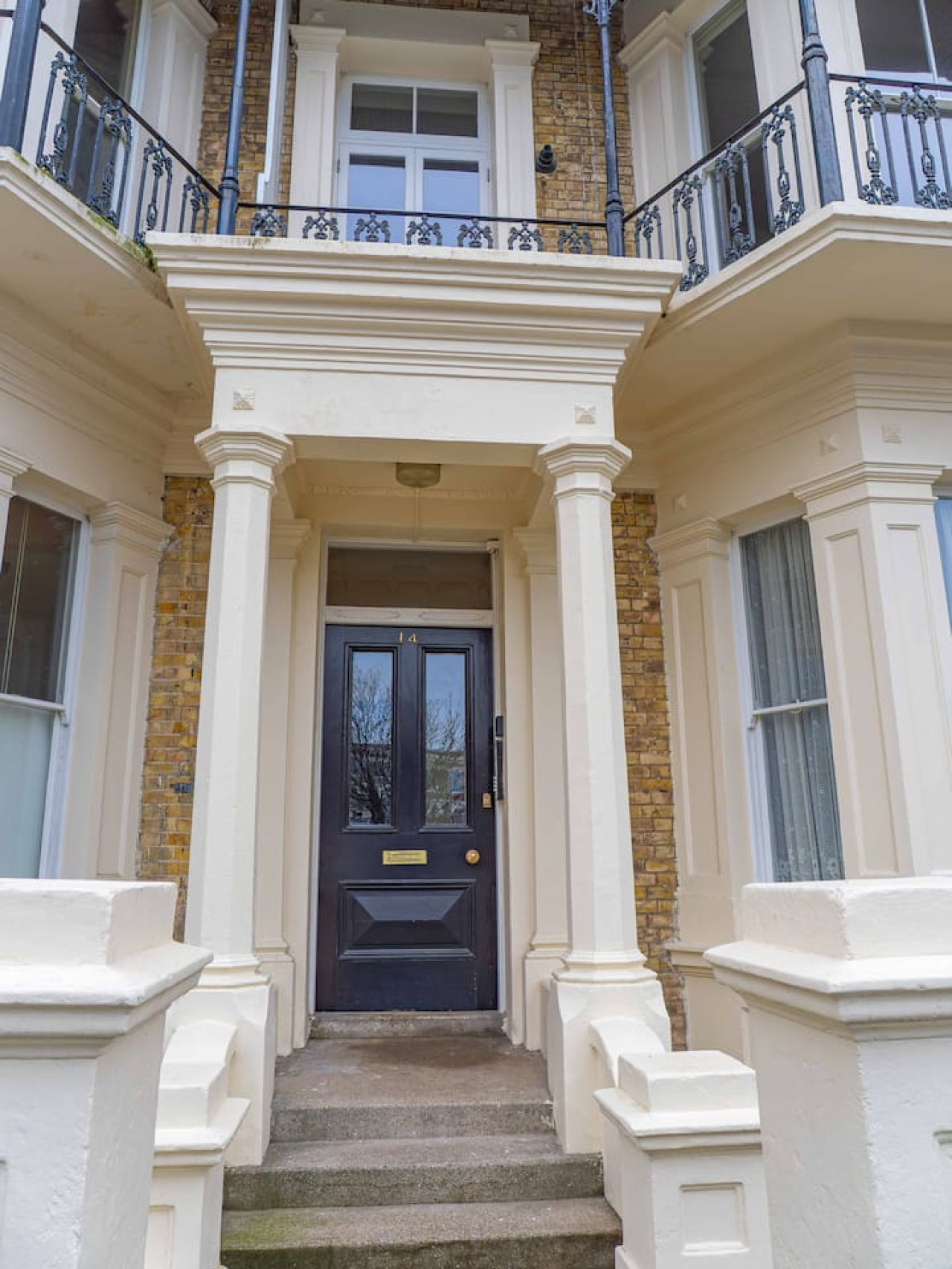 Boutique 2 bed, walk to beach, 15 mins to Old Town in 3, 14 Dalby Square - Property image 34 - VivreStays