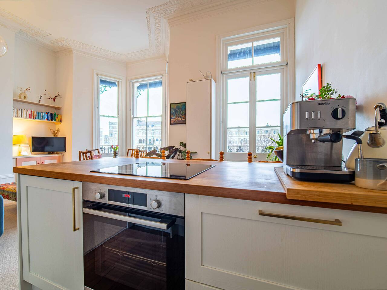 Boutique 2 bed, walk to beach, 15 mins to Old Town in 3, 14 Dalby Square - Property image 21 - VivreStays