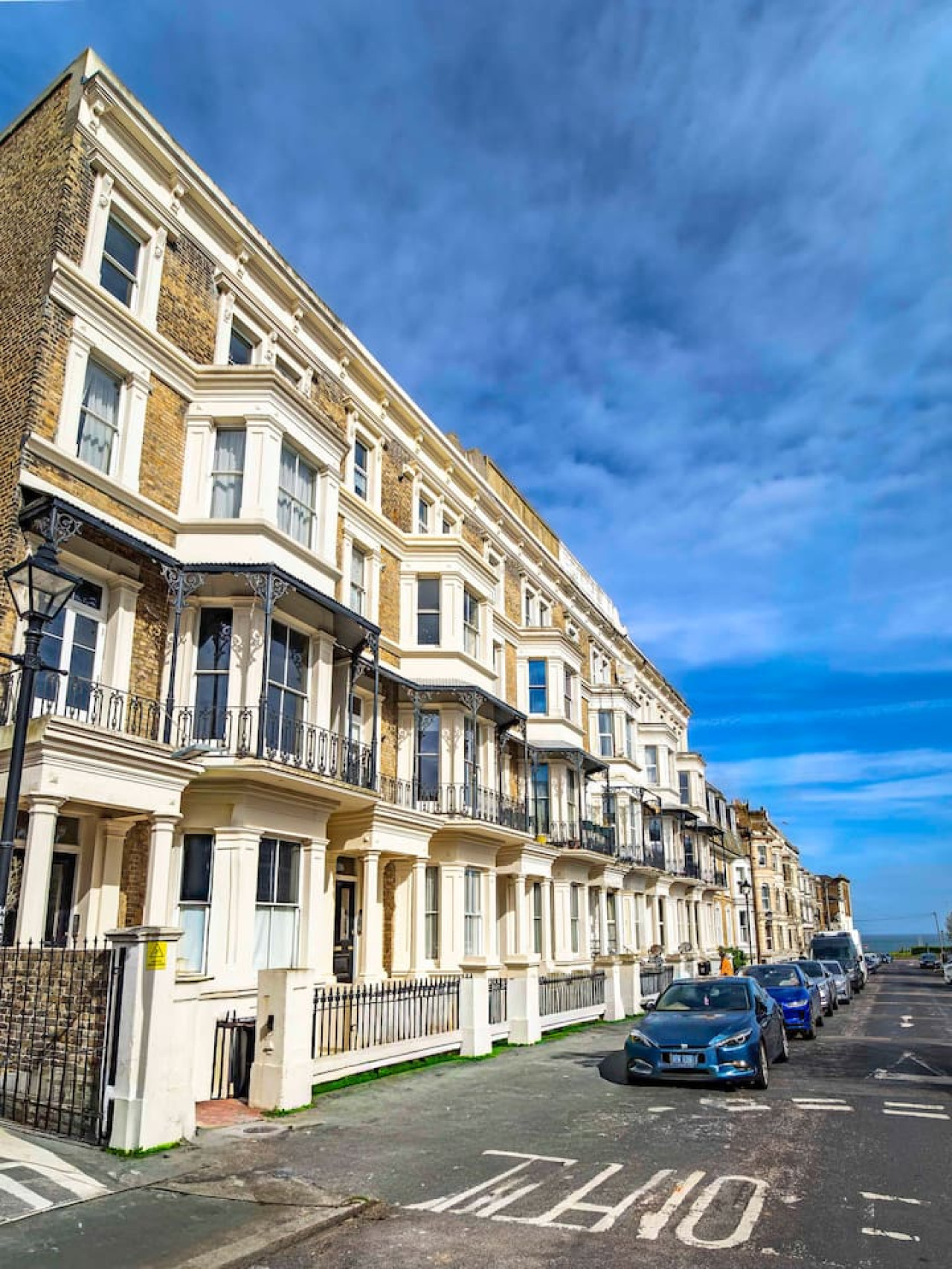 Boutique 2 bed, walk to beach, 15 mins to Old Town in 3, 14 Dalby Square - Property image 47 - VivreStays