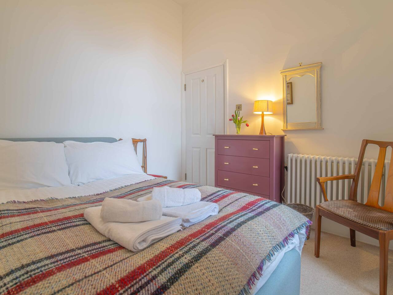 Boutique 2 bed, walk to beach, 15 mins to Old Town in 3, 14 Dalby Square - Property image 12 - VivreStays