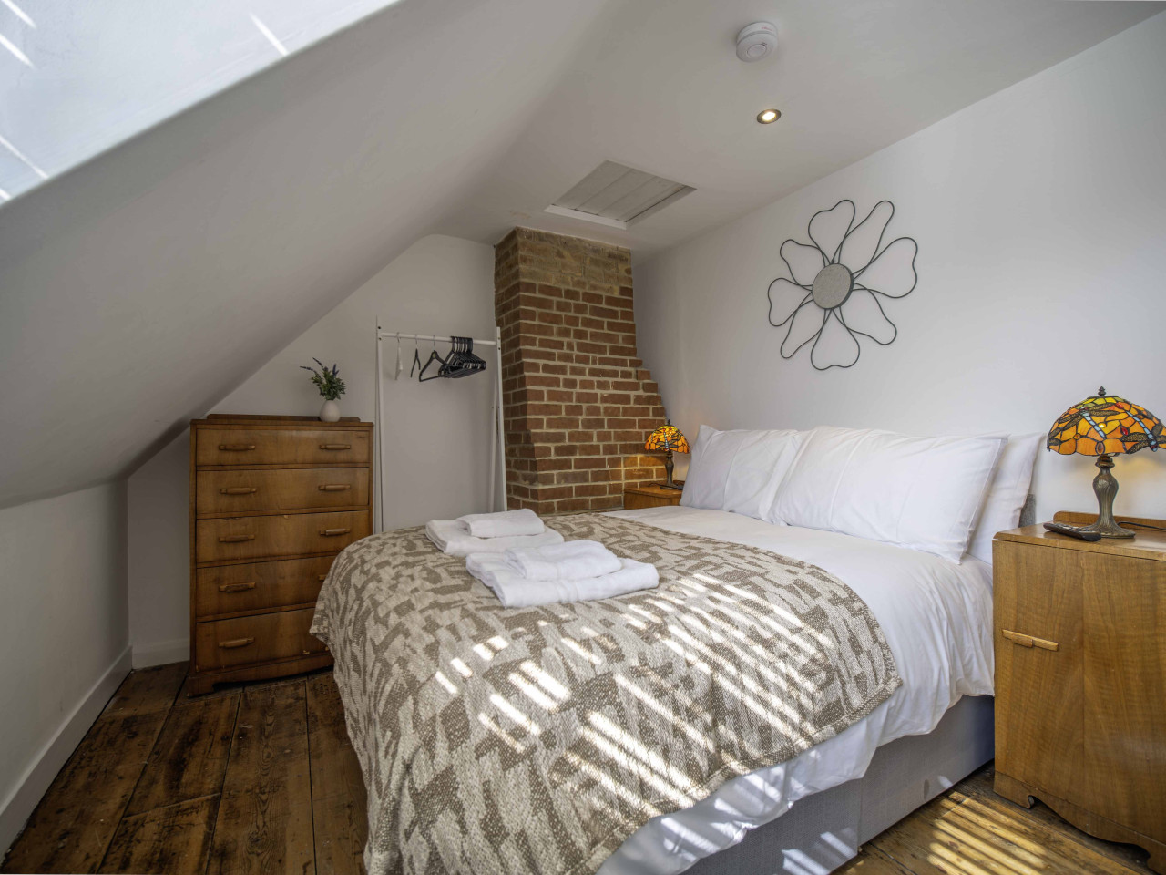 Broadstairs | Betsy Cottage | 17th-Century Flint Cottage by Viking Bay in 14 Nelson Place - Property image 32 - VivreStays