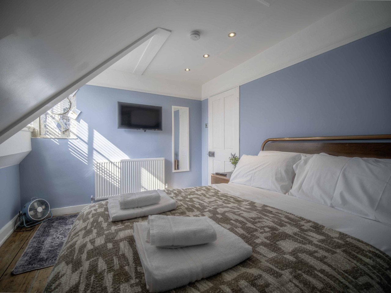 Broadstairs | Betsy Cottage | 17th-Century Flint Cottage by Viking Bay in 14 Nelson Place - Property image 13 - VivreStays