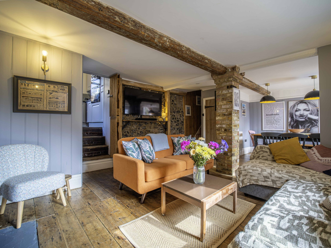 Broadstairs | Betsy Cottage | 17th-Century Flint Cottage by Viking Bay in 14 Nelson Place - Property image 58 - VivreStays