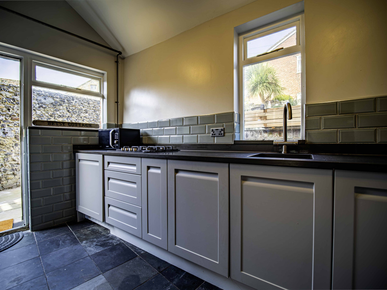Broadstairs | Betsy Cottage | 17th-Century Flint Cottage by Viking Bay in 14 Nelson Place - Property image 40 - VivreStays