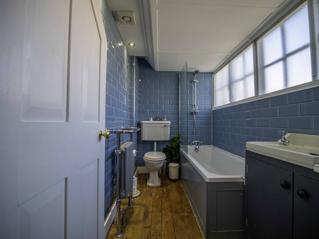 Broadstairs | Betsy Cottage | 17th-Century Flint Cottage by Viking Bay in 14 Nelson Place - Property image 18 - VivreStays