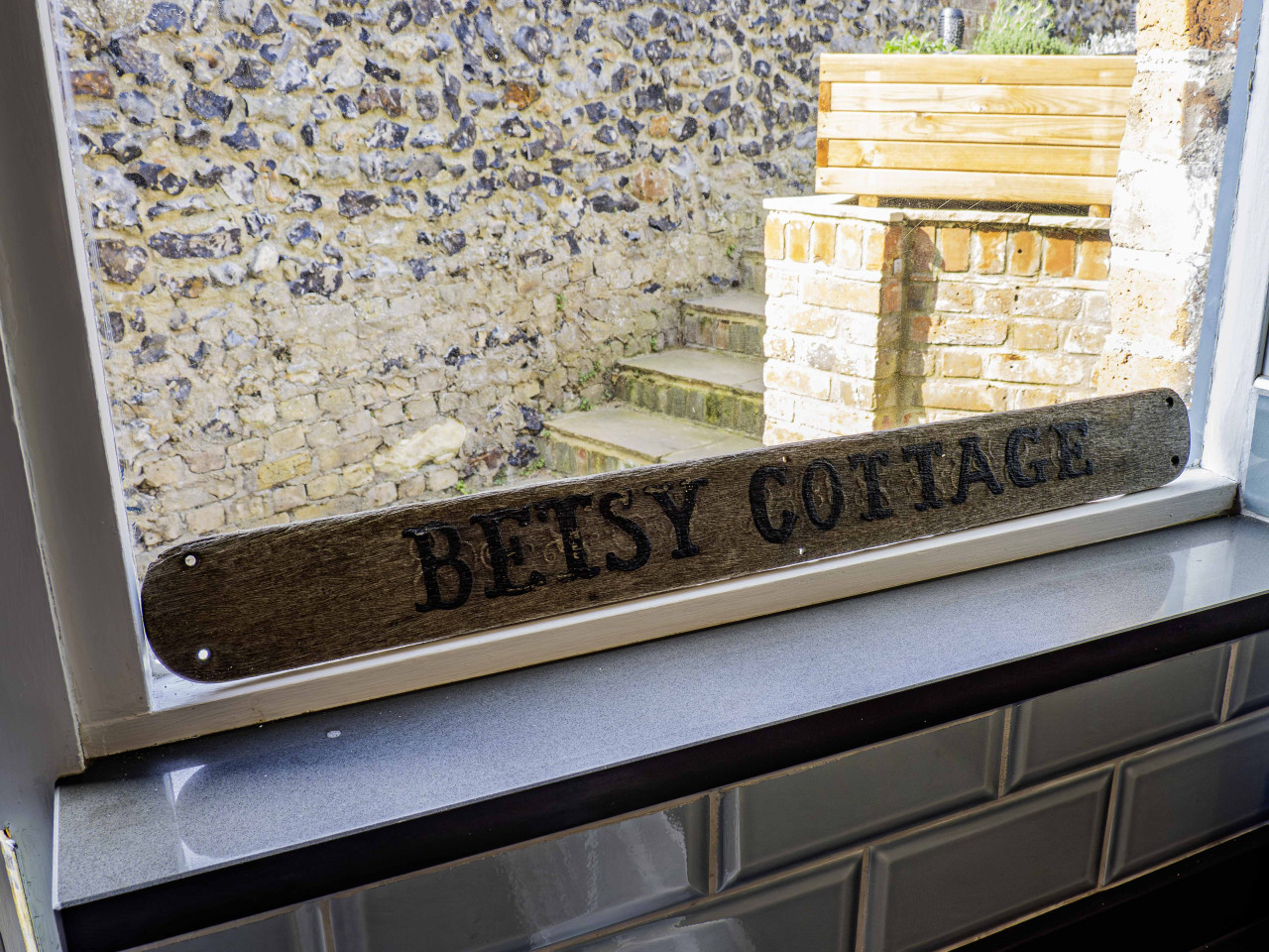 Broadstairs | Betsy Cottage | 17th-Century Flint Cottage by Viking Bay in 14 Nelson Place - Property image 60 - VivreStays