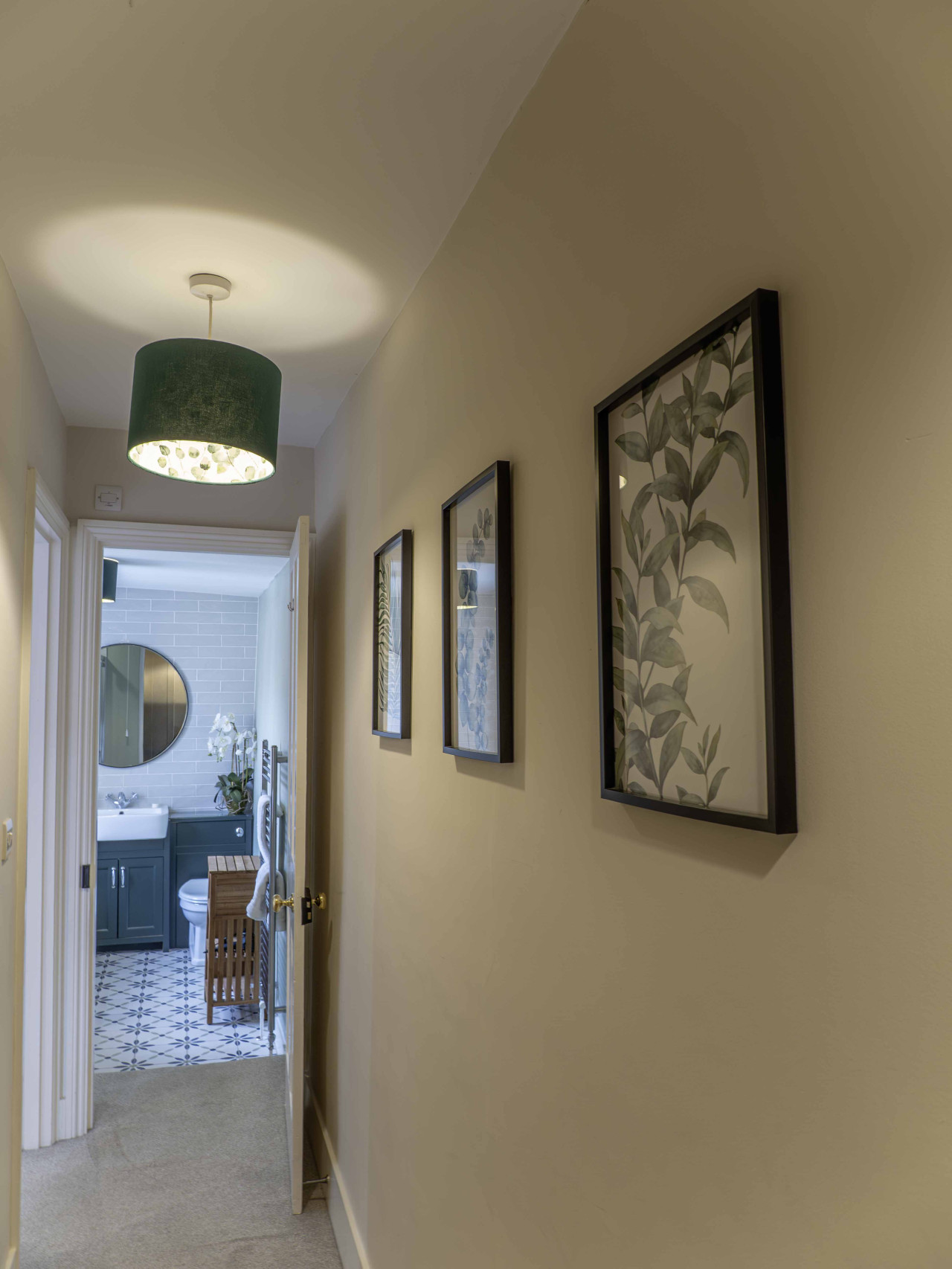 Canterbury | Riverside Cottage |Parking in 1 GreyFriars Cottages, Stour Street - Property image 17 - VivreStays
